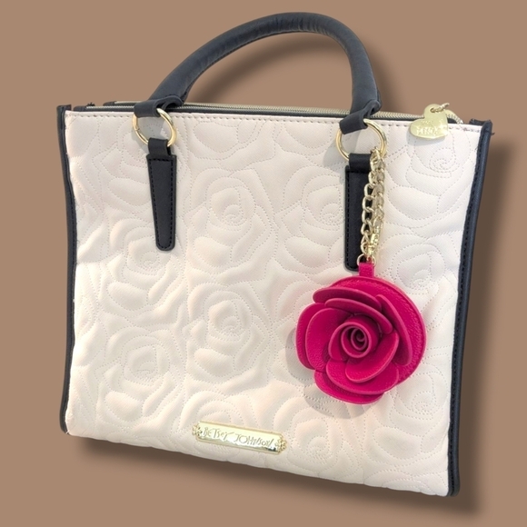 Betsey Johnson White Rose Quilted Faux Leather 3 Compartment Shoulder Tote Bag - Picture 1 of 14